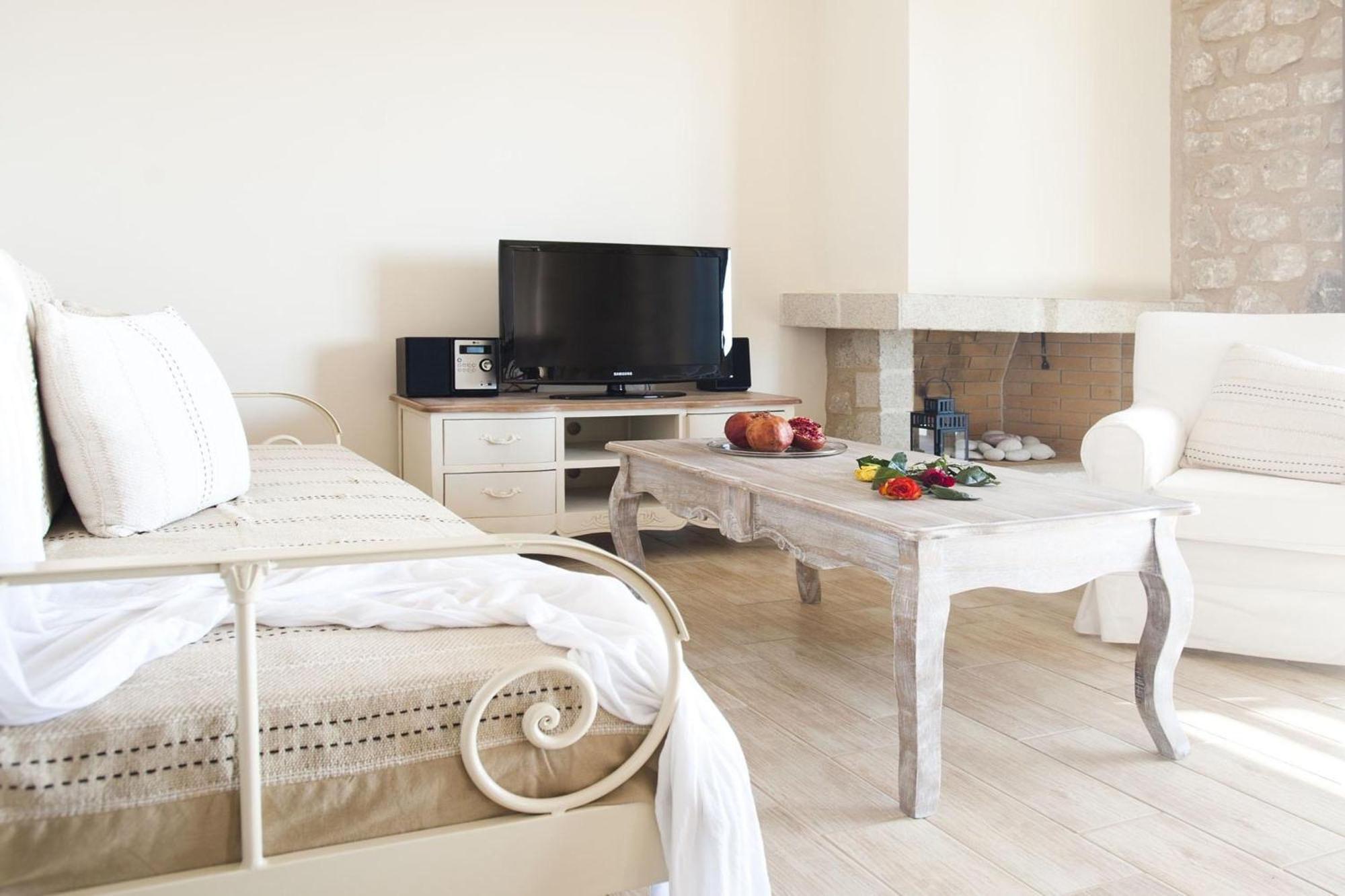 Poliana Estate Villas Riglia Luaran gambar