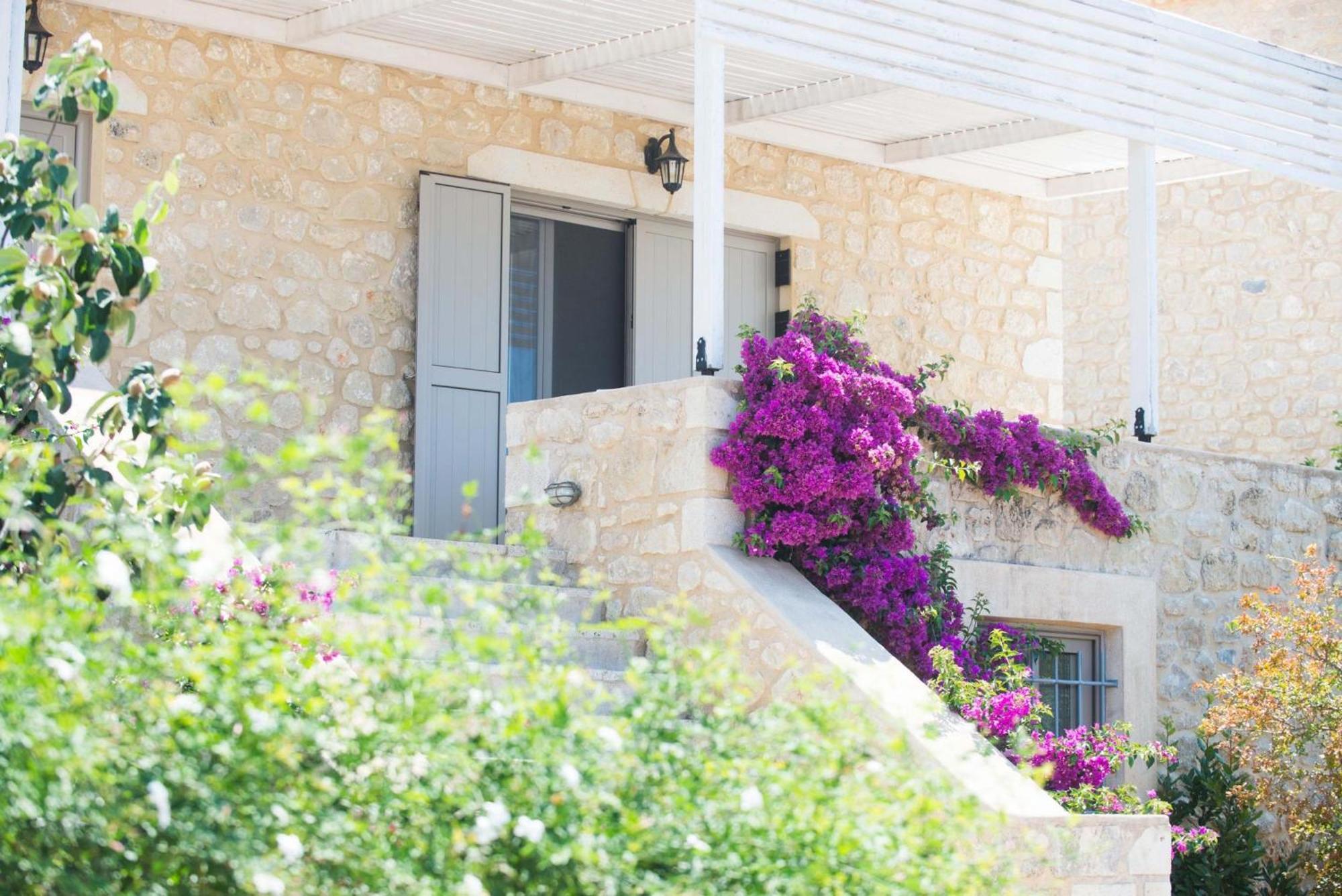 Poliana Estate Villas Riglia Luaran gambar
